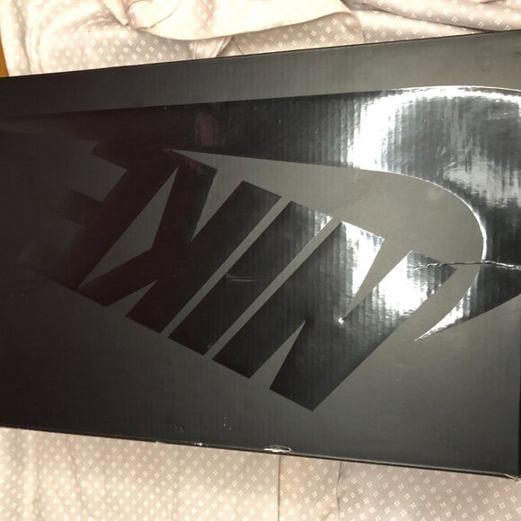 Supreme Black Air Force 1 – Size 9 - Picture 5 of 5